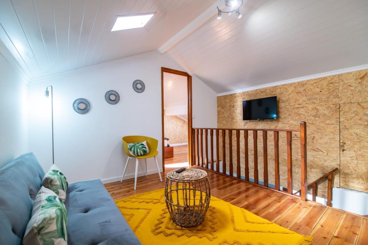 ポヴォアサン Casa Xadrezヴィラ エクステリア 写真