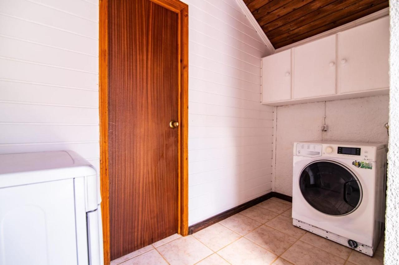 ポヴォアサン Casa Xadrezヴィラ エクステリア 写真